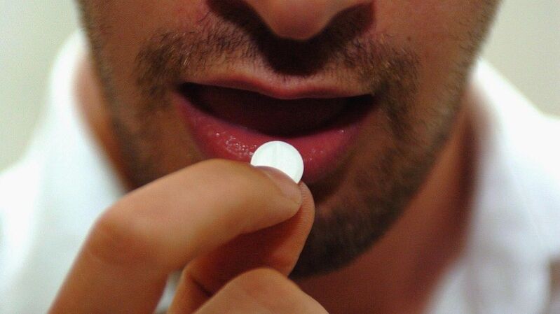 Tomar medicamentos a base de materias primas naturais impide o desenvolvemento da prostatite